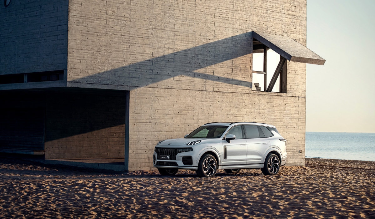 Lynk & Co 09 the ultimate luxury SUV for business or leisure